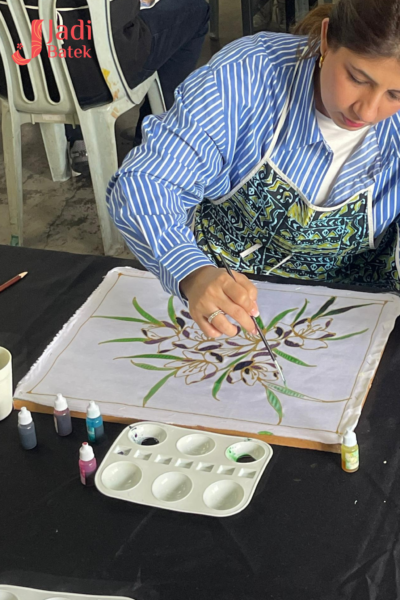 Standard Batik Drawing Class at Jadi Batek (30 x 40cm)