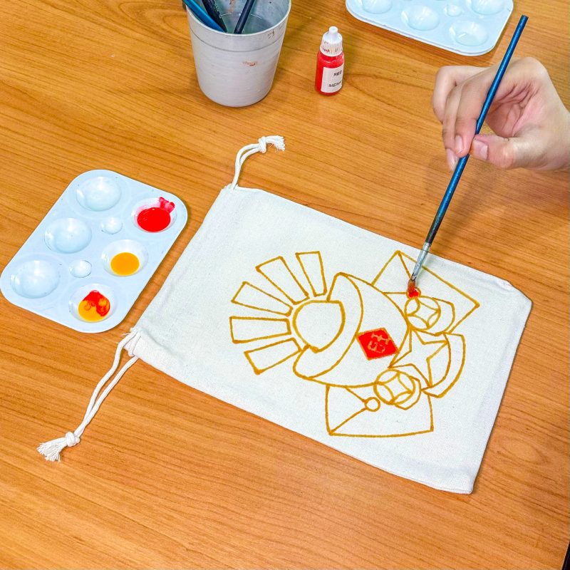 CNY Batik Drawstring Bag Coloring Class - Image 5